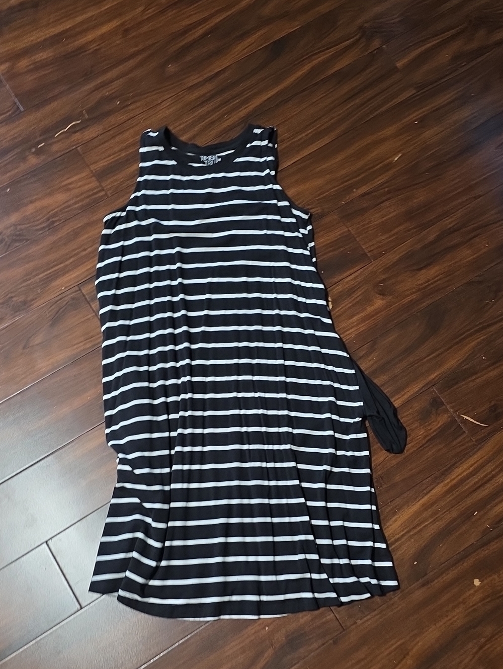 Women's Black and White Striped Sleeveless Dress